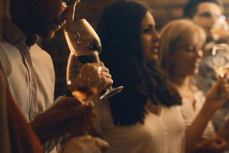 1532741950905630.jpg 酒局派对.jpg