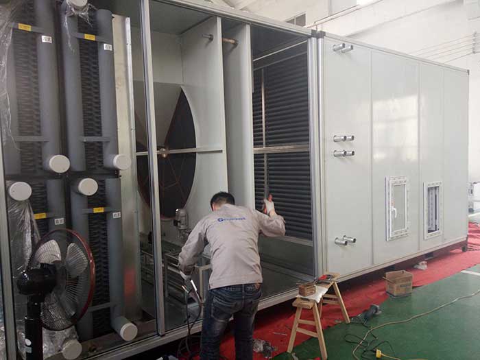 威海某大型化工企业两台10%湿度,40000风量2台除湿机组